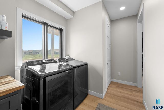 203 Central Cir Circle, Sioux Falls, SD 57032