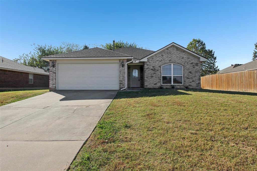 1216 N 4th Street, Noble, OK 73068