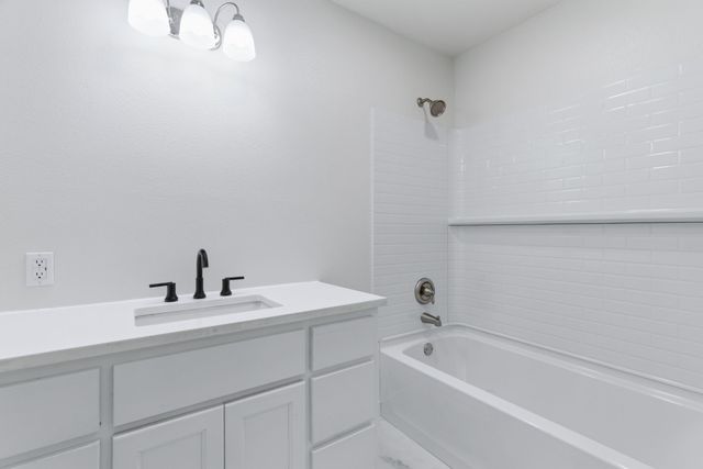 8816 Spaugh Court, White Settlement, TX 76108