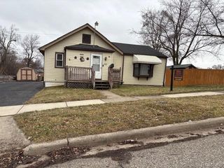 610 Kenilworth Avenue, Pontiac, MI 48340