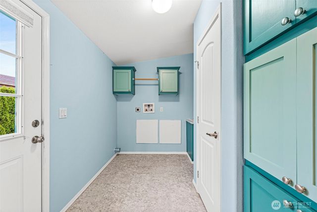 2322 44th Lane SW, Tumwater, WA 98512