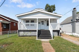 9723 Gentry Avenue, St Louis, MO 63125