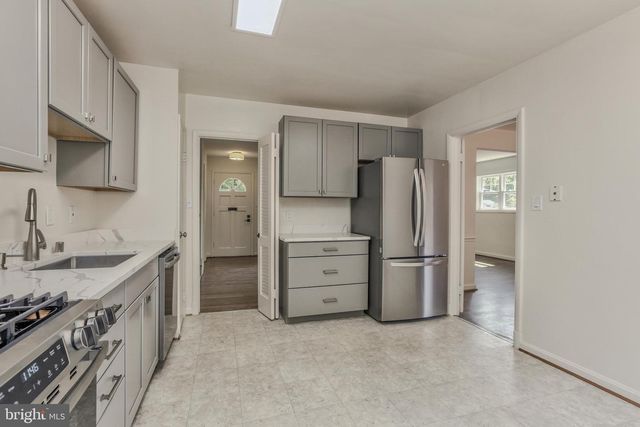 9902 BELHAVEN RD, Bethesda, MD 20817