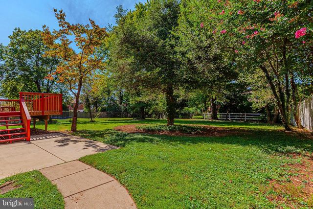 9902 BELHAVEN RD, Bethesda, MD 20817