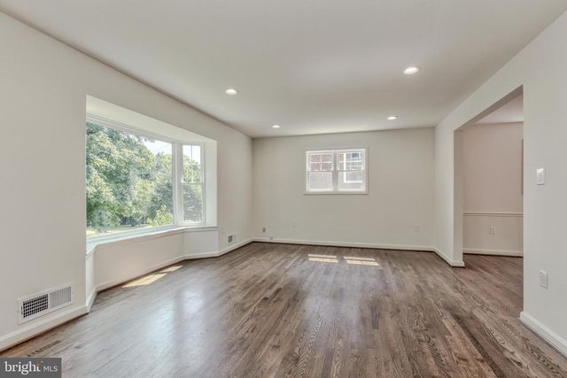 9902 BELHAVEN RD, Bethesda, MD 20817