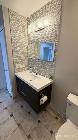 338 Cozzens Court, East Brunswick, NJ 08816