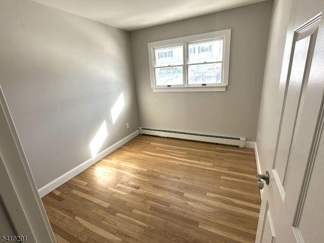 28 Beardslee Hill Dr, Ogdensburg Boro, NJ 07439