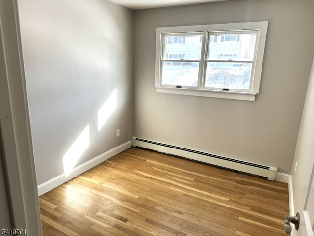 28 Beardslee Hill Dr, Ogdensburg Boro, NJ 07439