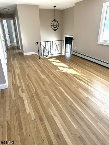 28 Beardslee Hill Dr, Ogdensburg Boro, NJ 07439