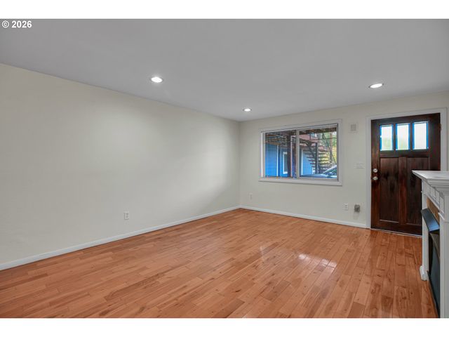 4956 Ne 9TH Ave 2, Portland, OR 97211