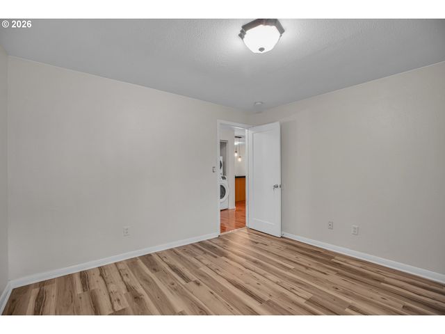 4956 Ne 9TH Ave 2, Portland, OR 97211