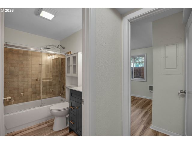4956 Ne 9TH Ave 2, Portland, OR 97211