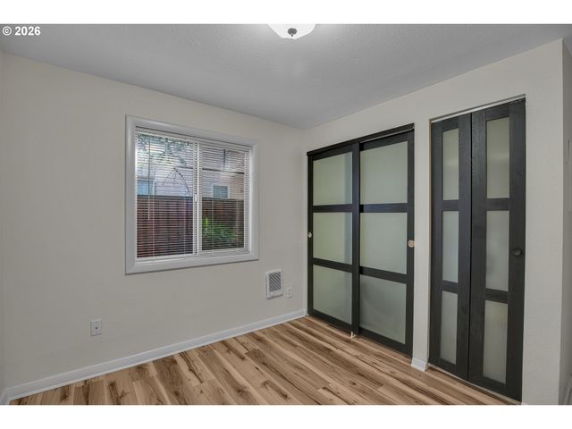 4956 Ne 9TH Ave 2, Portland, OR 97211