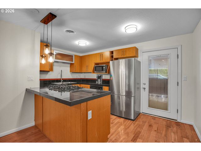 4956 Ne 9TH Ave 2, Portland, OR 97211