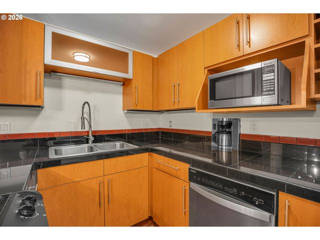 4956 Ne 9TH Ave 2, Portland, OR 97211