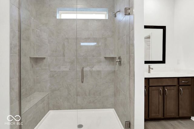 6736 Thresher Pass, Mccordsville, IN 46055
