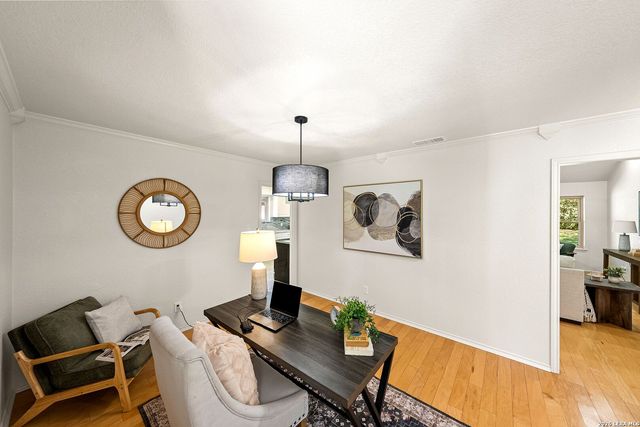 1260 Flaming Oak Dr, New Braunfels, TX 78132