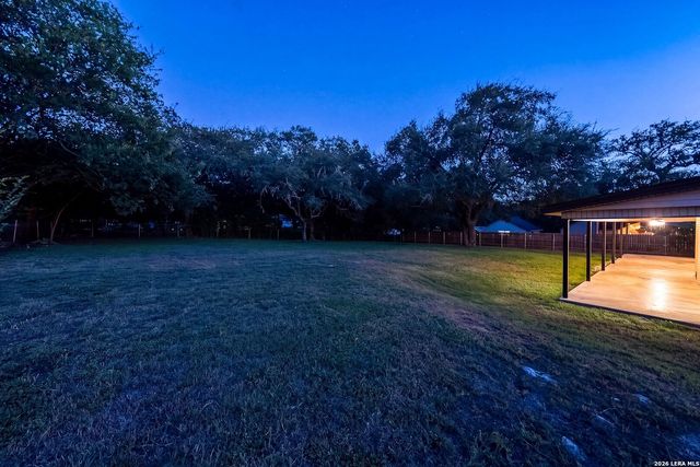 1260 Flaming Oak Dr, New Braunfels, TX 78132