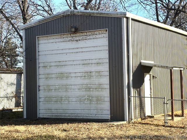 8861 Apple Street, Kingston, OK 73439