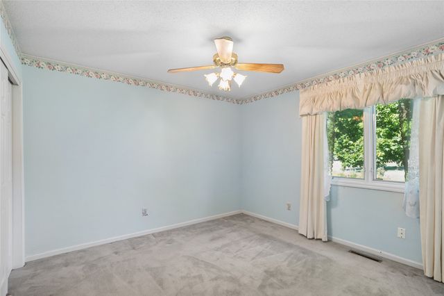 5101 NW 66th Avenue, Johnston, IA 50131