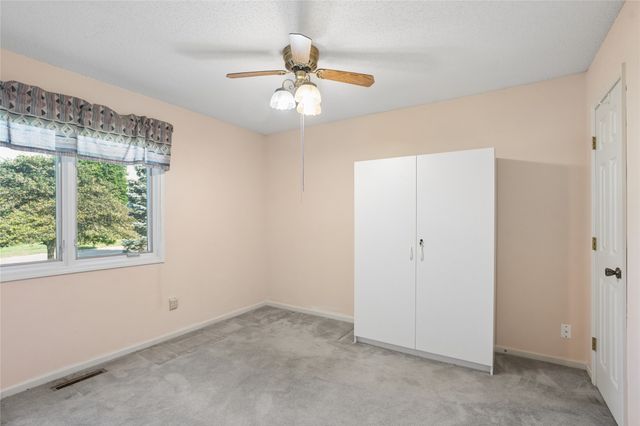 5101 NW 66th Avenue, Johnston, IA 50131