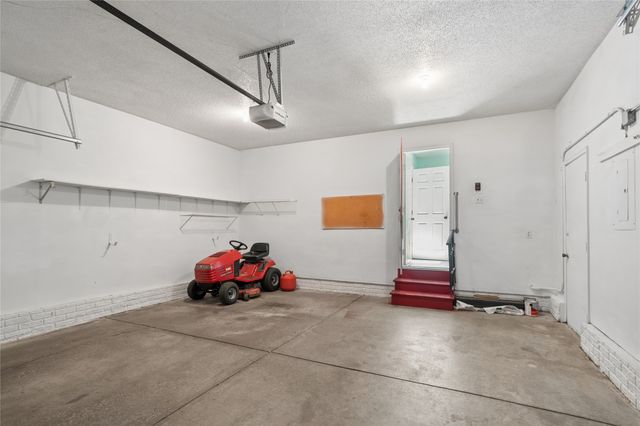 5101 NW 66th Avenue, Johnston, IA 50131