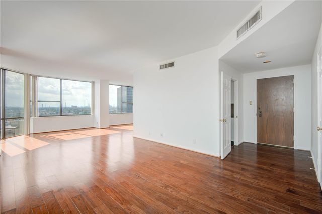 15 Greenway Plaza 10G, Houston, TX 77046