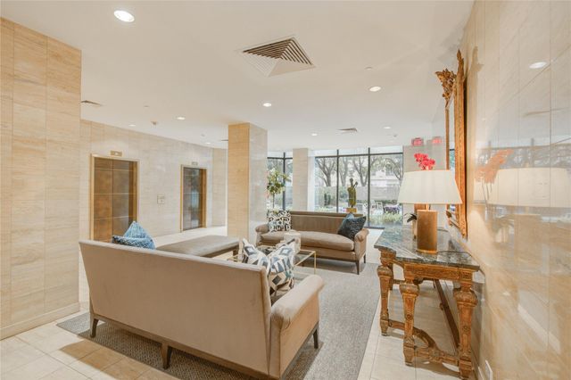 15 Greenway Plaza 10G, Houston, TX 77046