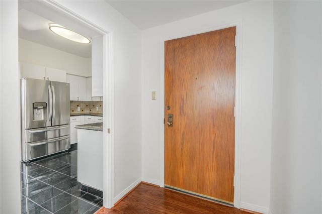 15 Greenway Plaza 10G, Houston, TX 77046