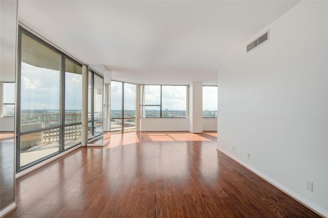 15 Greenway Plaza 10G, Houston, TX 77046