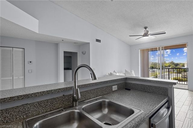 1105 Reserve CT # 305, Naples, FL 34105