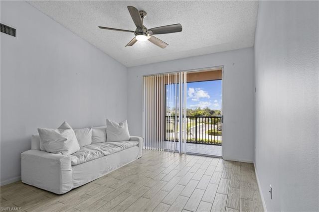 1105 Reserve CT # 305, Naples, FL 34105