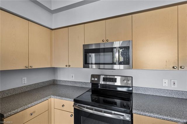 1105 Reserve CT # 305, Naples, FL 34105