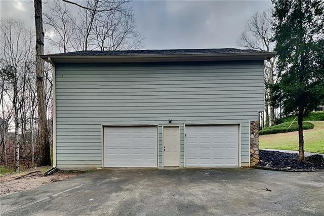 255 Valley Brook Drive, Woodstock, GA 30188