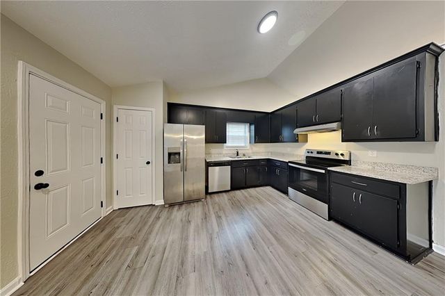 255 Valley Brook Drive, Woodstock, GA 30188