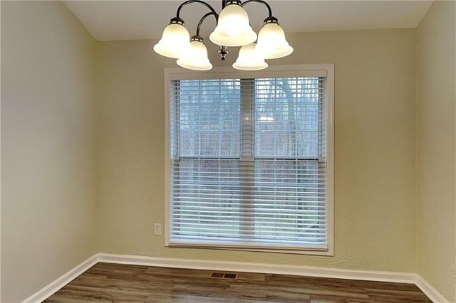 255 Valley Brook Drive, Woodstock, GA 30188