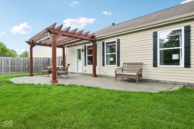 18813 Pilot Mills Drive, Noblesville, IN 46062