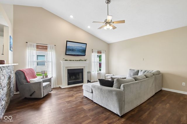 18813 Pilot Mills Drive, Noblesville, IN 46062