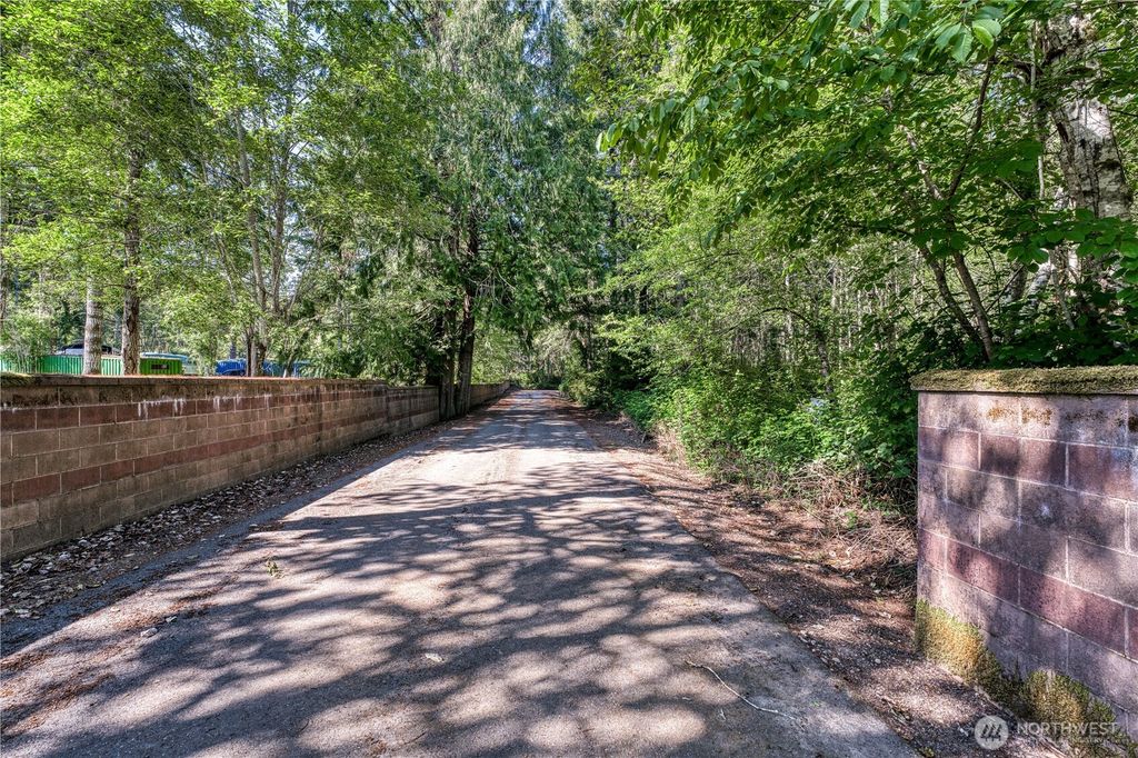 20116 9th Street SW, Lakebay, WA 98349