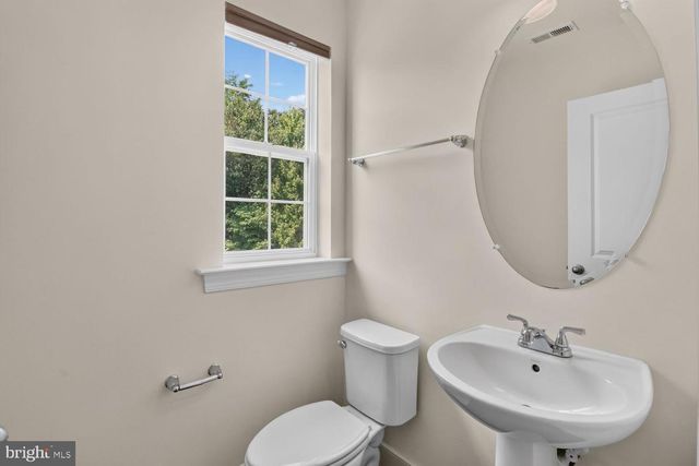 27 FAIRBANKS DR, Gaithersburg, MD 20877
