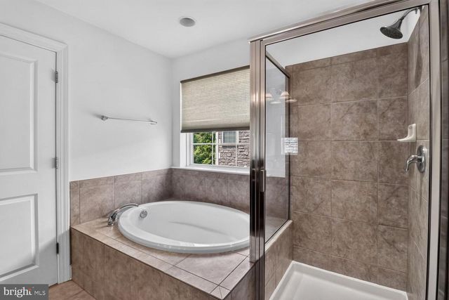 27 FAIRBANKS DR, Gaithersburg, MD 20877