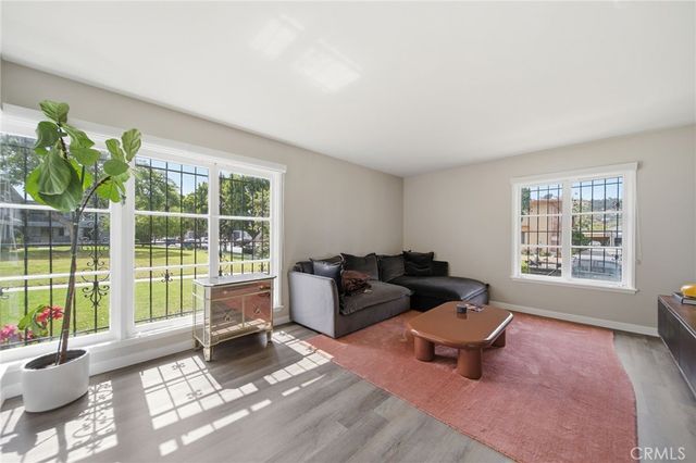 5651 Clemson Street, Los Angeles, CA 90016