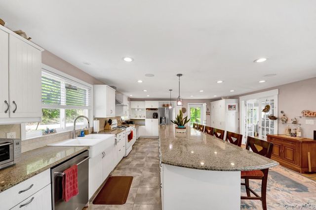 225 Lafayette Avenue, Cortlandt Manor, NY 10567