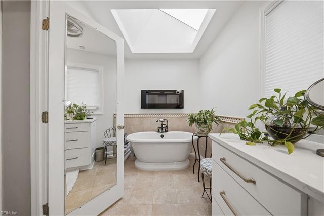 928 Enfield CHSE, Virginia Beach, VA 23452