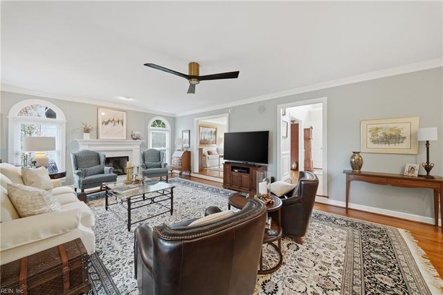 928 Enfield CHSE, Virginia Beach, VA 23452