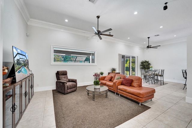 5970 SW 55th Street, Davie, FL 33314