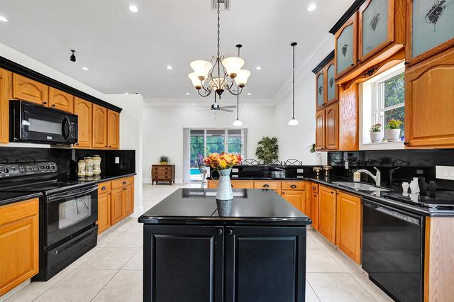 5970 SW 55th Street, Davie, FL 33314