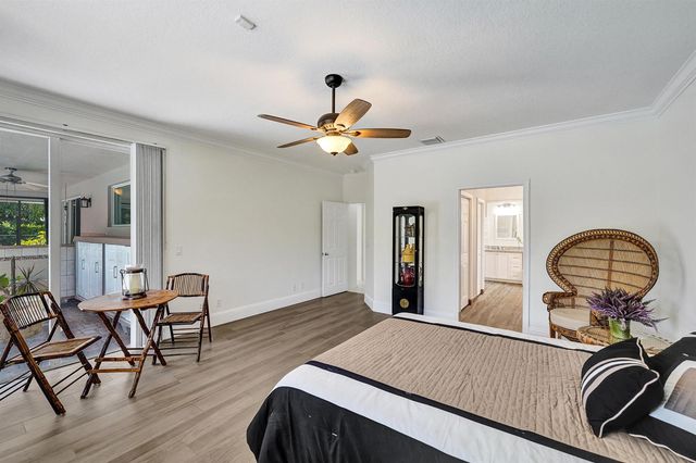 5970 SW 55th Street, Davie, FL 33314