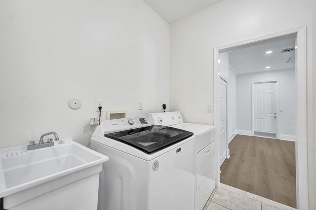 5970 SW 55th Street, Davie, FL 33314