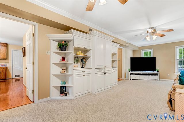 9188 Bracey Mill Pl, Mechanicsville, VA 23116